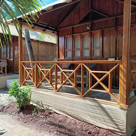 Big Fish Hotell Canacona Rum bild